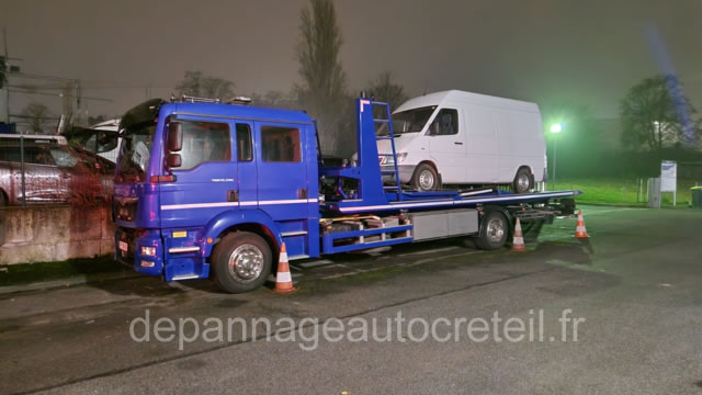 Remorquage tous véhicules voiture, moto, camion, bus